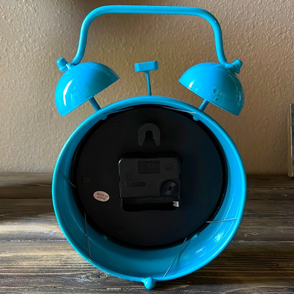 Retro table clock - Picture 2 of 4